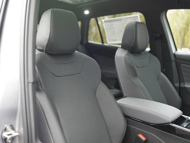 new 2025 Volkswagen ID.4 car, priced at $44,585