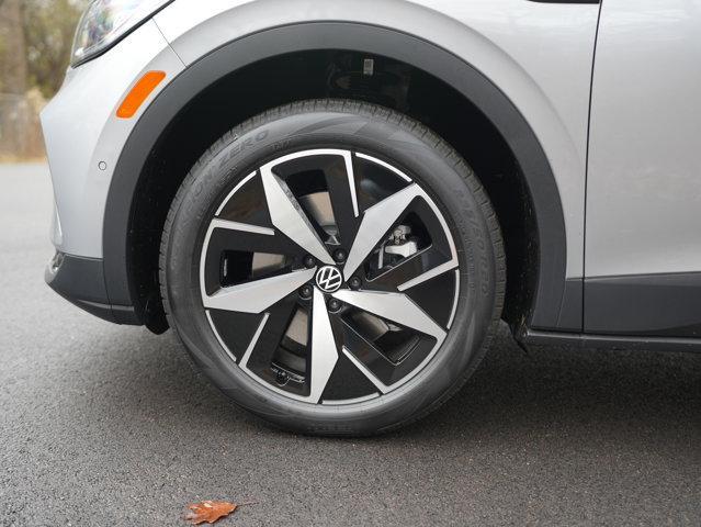 new 2025 Volkswagen ID.4 car, priced at $42,585