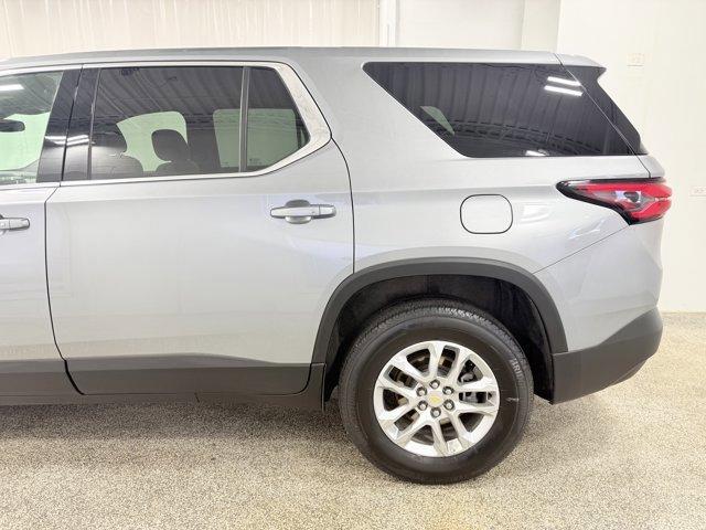 used 2023 Chevrolet Traverse car, priced at $27,988