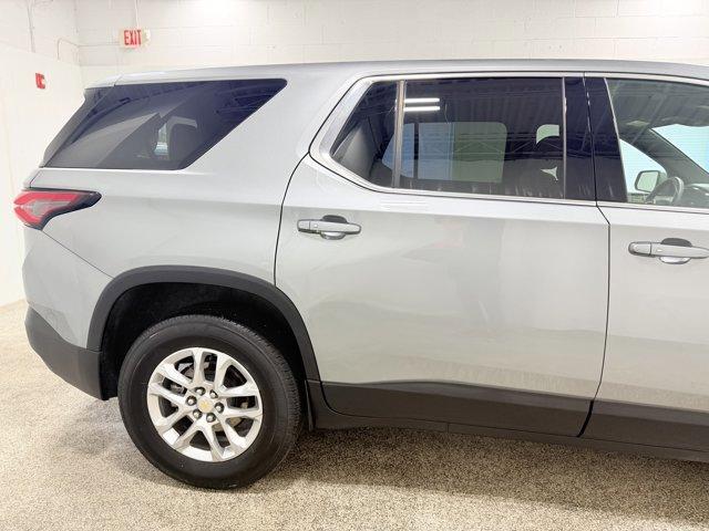 used 2023 Chevrolet Traverse car, priced at $27,988