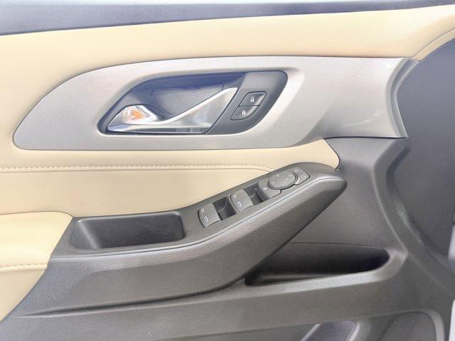 used 2023 Chevrolet Traverse car, priced at $27,988