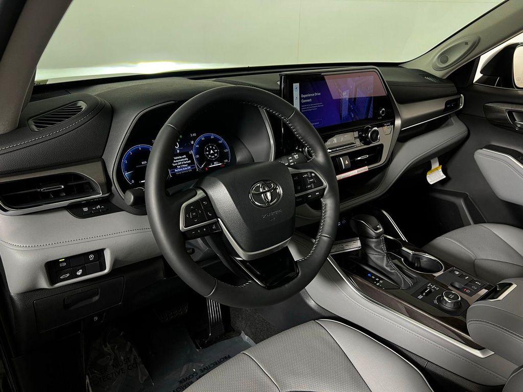 used 2026 Toyota Highlander car, priced at $52,900
