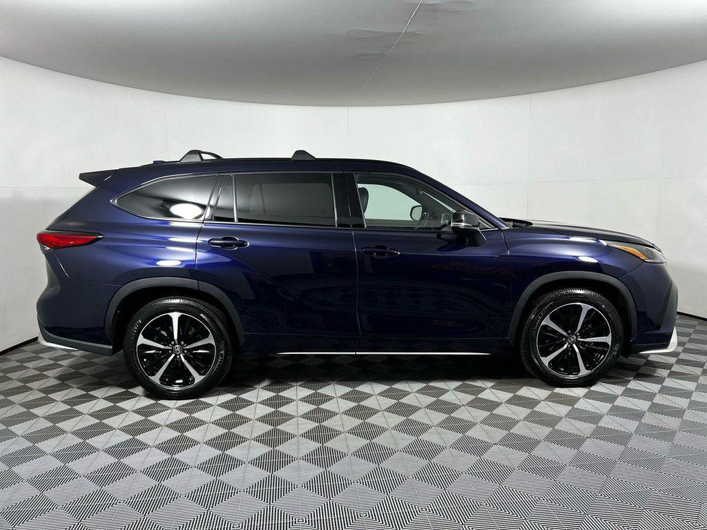 used 2021 Toyota Highlander car, priced at $31,648