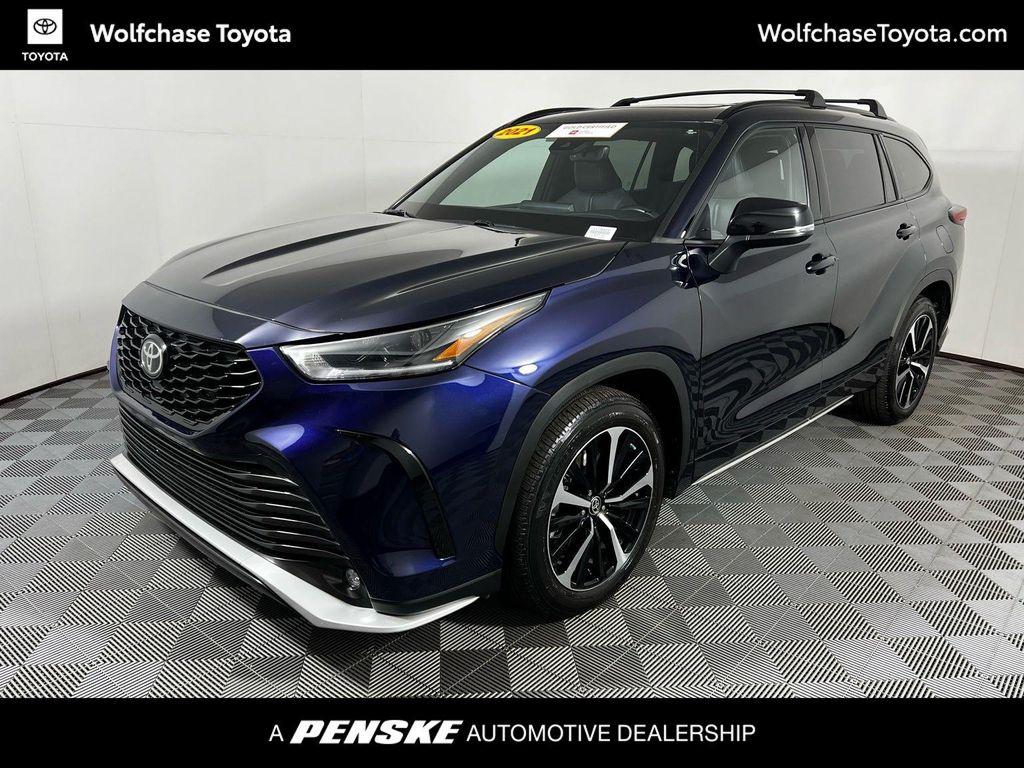 used 2021 Toyota Highlander car, priced at $31,648