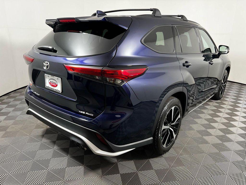 used 2021 Toyota Highlander car, priced at $31,648