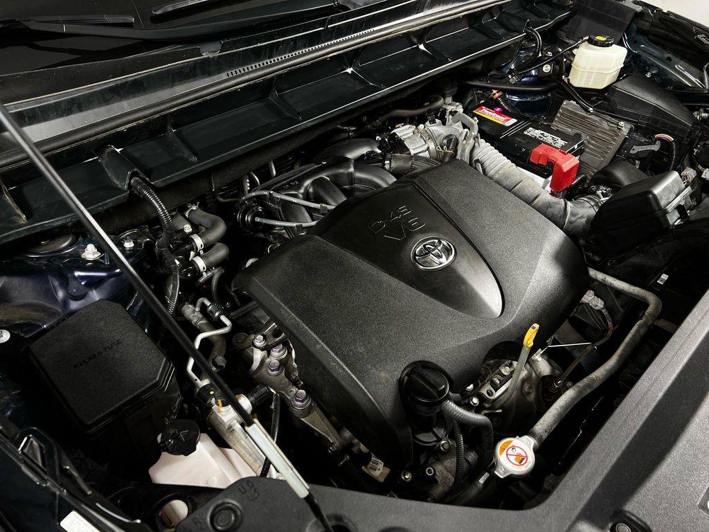 used 2021 Toyota Highlander car, priced at $31,648