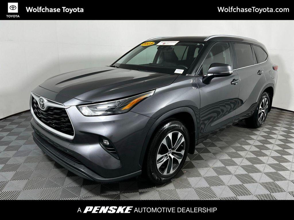 used 2023 Toyota Highlander car, priced at $32,274