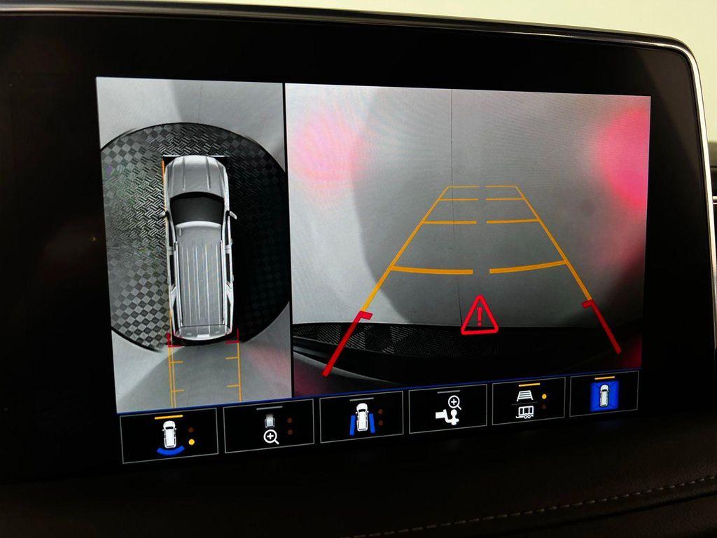 used 2022 GMC Yukon XL car, priced at $44,676