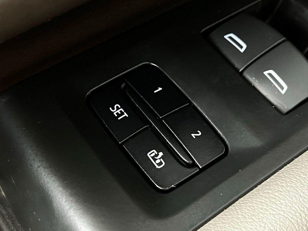 used 2022 GMC Yukon XL car, priced at $44,676