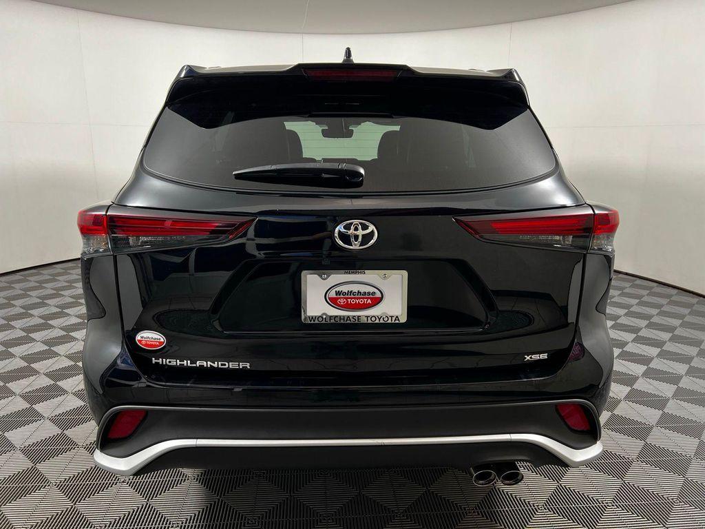 used 2024 Toyota Highlander car, priced at $39,980