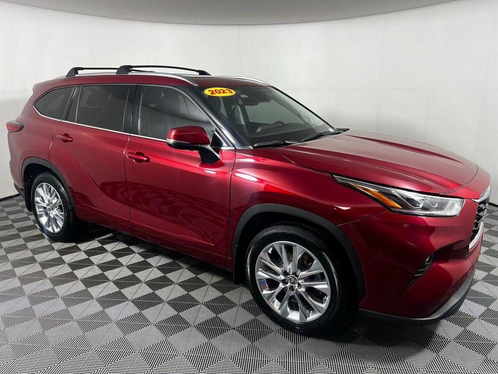 used 2023 Toyota Highlander car, priced at $39,970