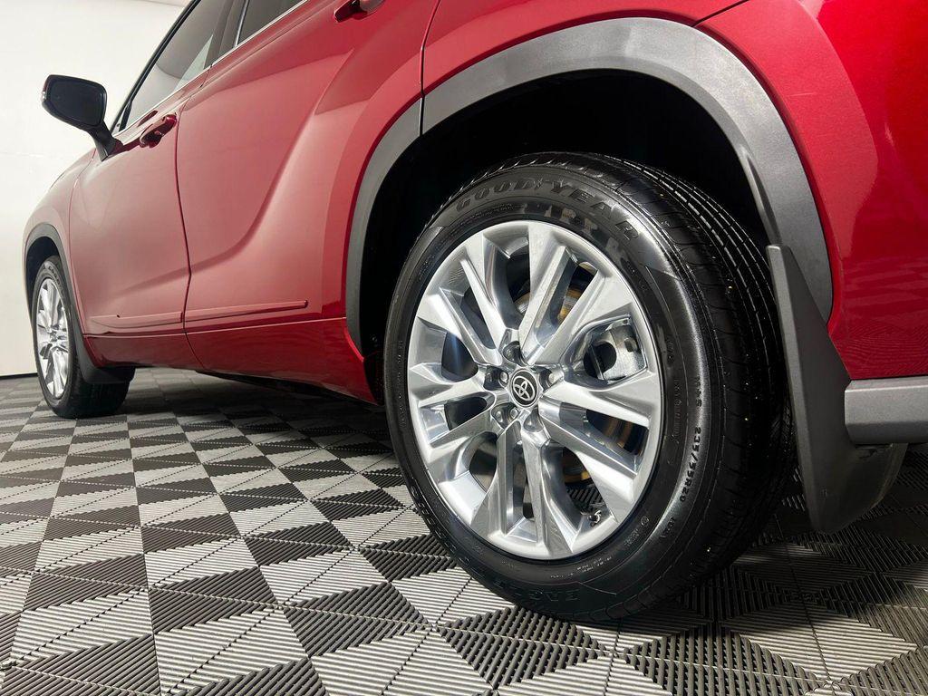 used 2023 Toyota Highlander car, priced at $39,970