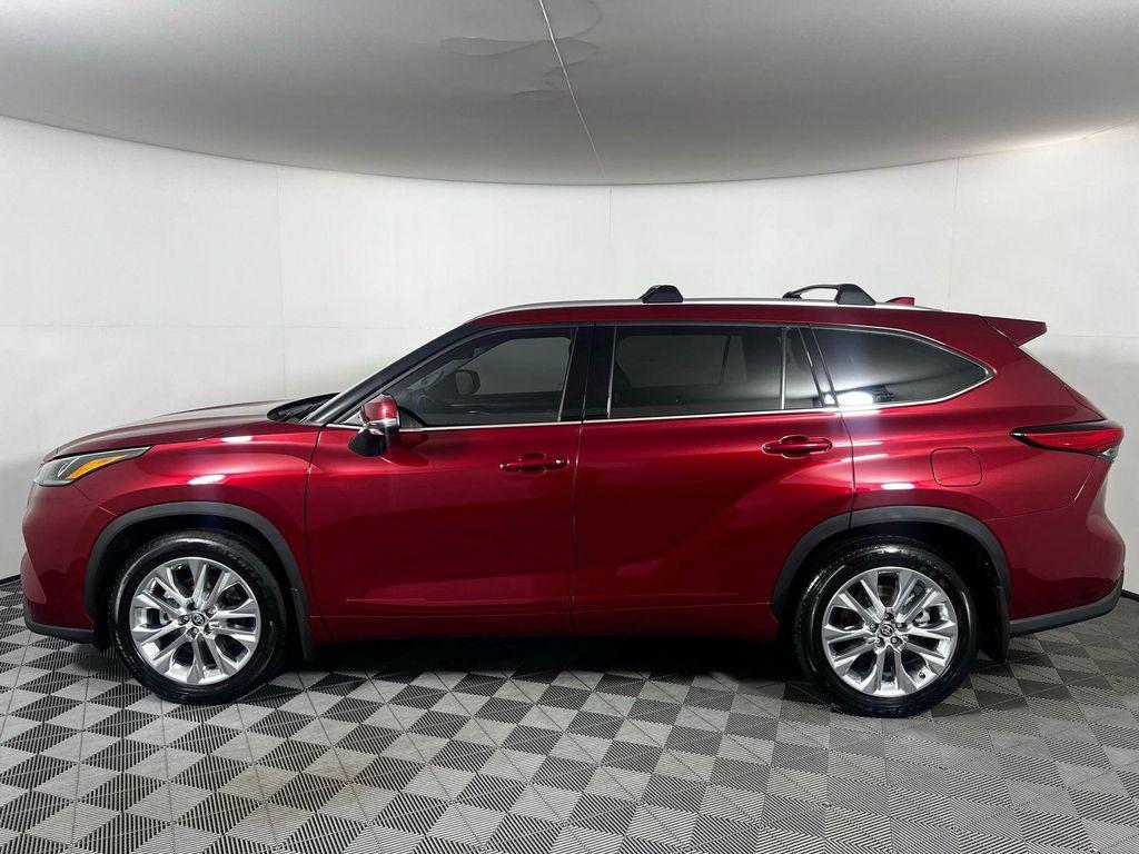 used 2023 Toyota Highlander car, priced at $39,970