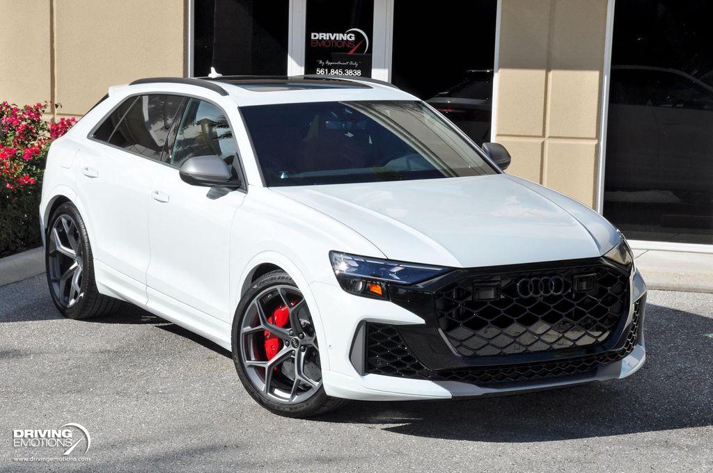 used 2025 Audi RS Q8 car, priced at $138,900