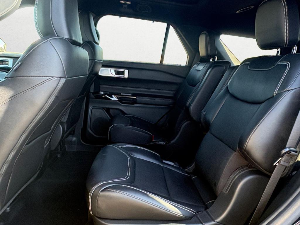 used 2023 Ford Explorer car