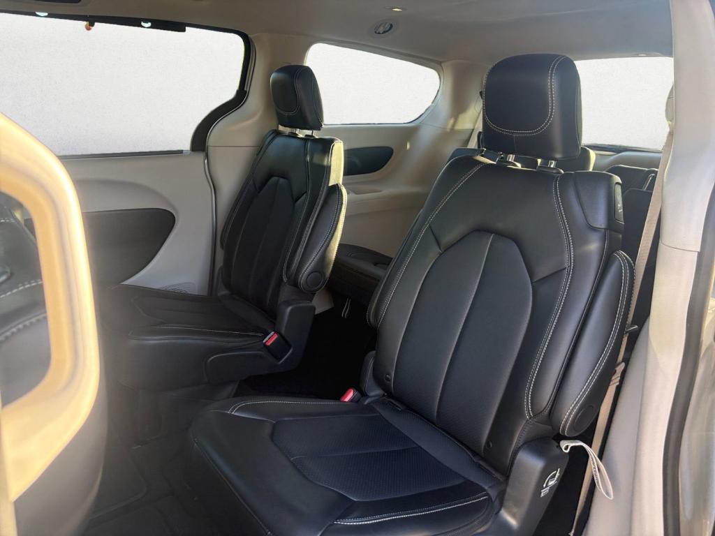 used 2024 Chrysler Pacifica car, priced at $28,816