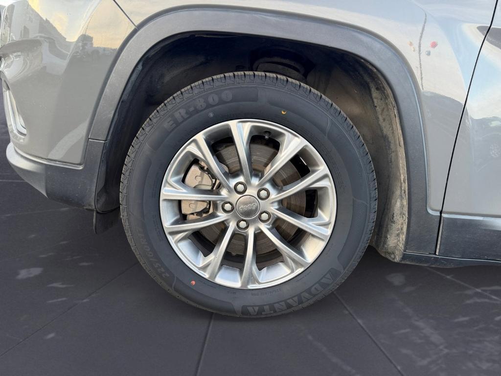 used 2021 Jeep Cherokee car, priced at $11,820