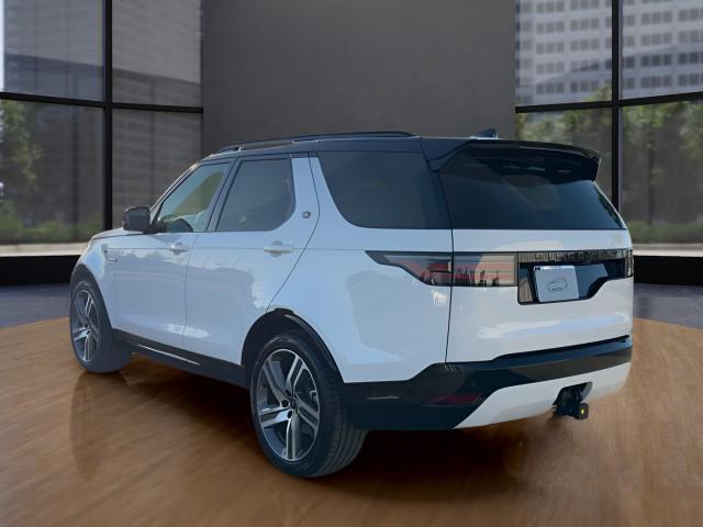 new 2026 Land Rover Discovery car, priced at $71,676