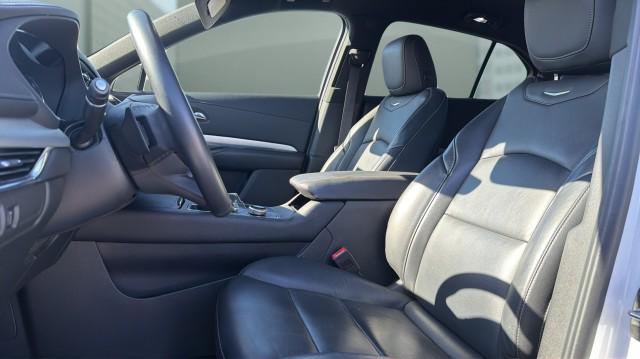 used 2022 Cadillac XT4 car, priced at $24,995