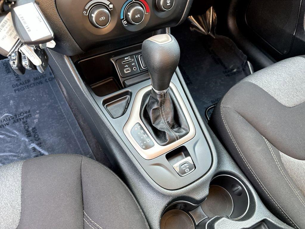 used 2018 Jeep Cherokee car, priced at $13,079
