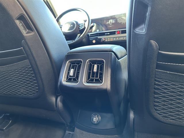 used 2025 Kia Sorento car, priced at $32,230