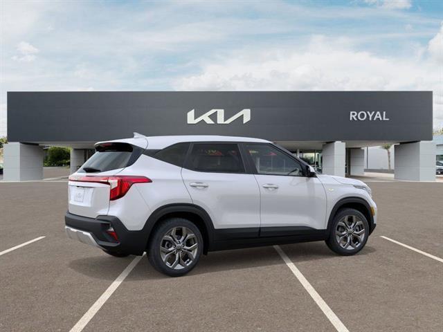 new 2026 Kia Seltos car, priced at $25,082