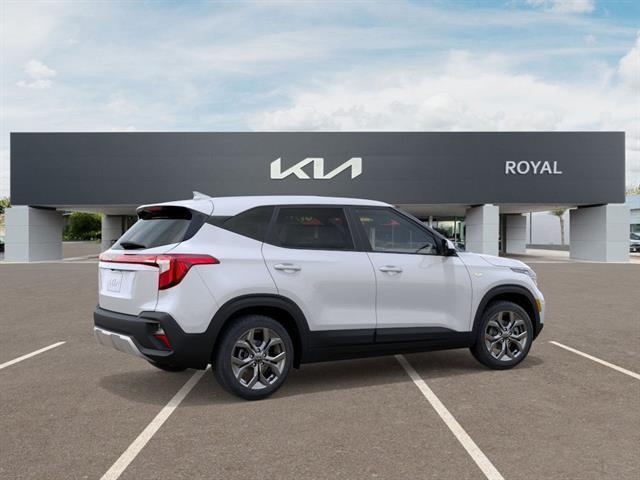 new 2026 Kia Seltos car, priced at $25,925