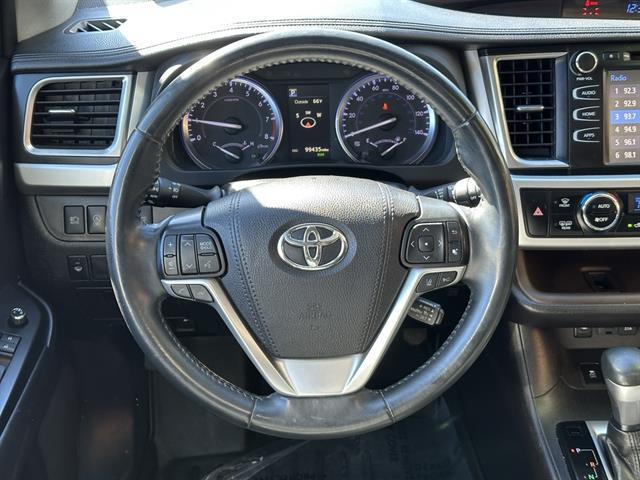 used 2019 Toyota Highlander car, priced at $22,990