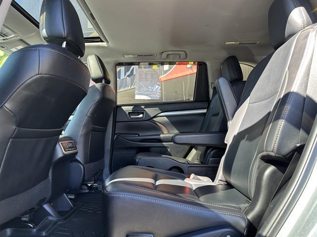used 2019 Toyota Highlander car, priced at $22,990