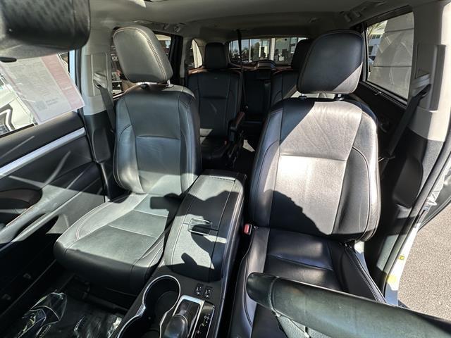 used 2019 Toyota Highlander car, priced at $22,990