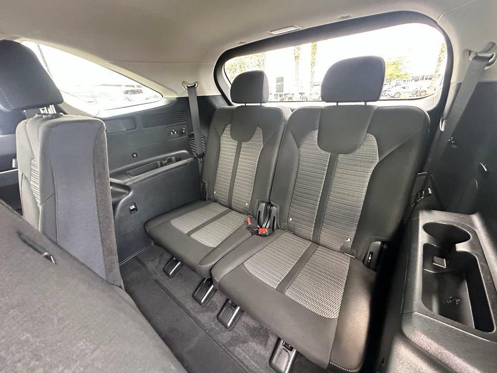 used 2026 Kia Sorento car, priced at $33,489