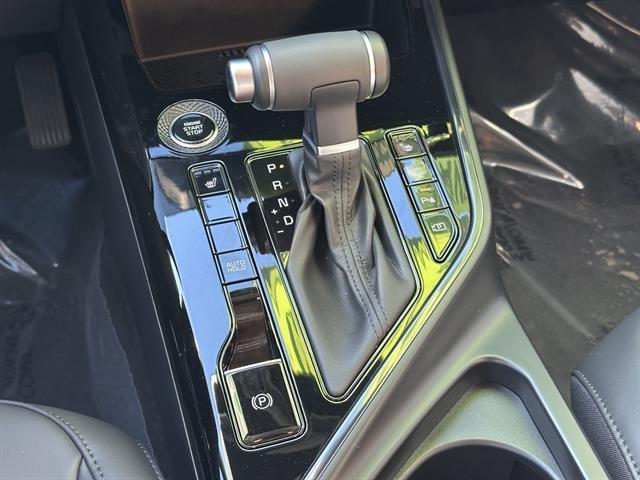 used 2025 Kia Niro car, priced at $25,990