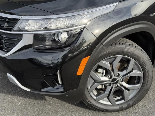 used 2026 Kia Seltos car, priced at $23,490