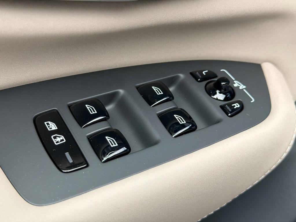 new 2026 Volvo XC90 car, priced at $72,320