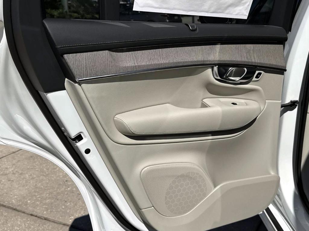 new 2026 Volvo XC90 car, priced at $77,835