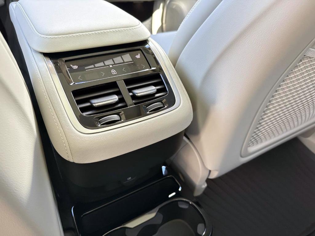 new 2026 Volvo XC90 car, priced at $77,835