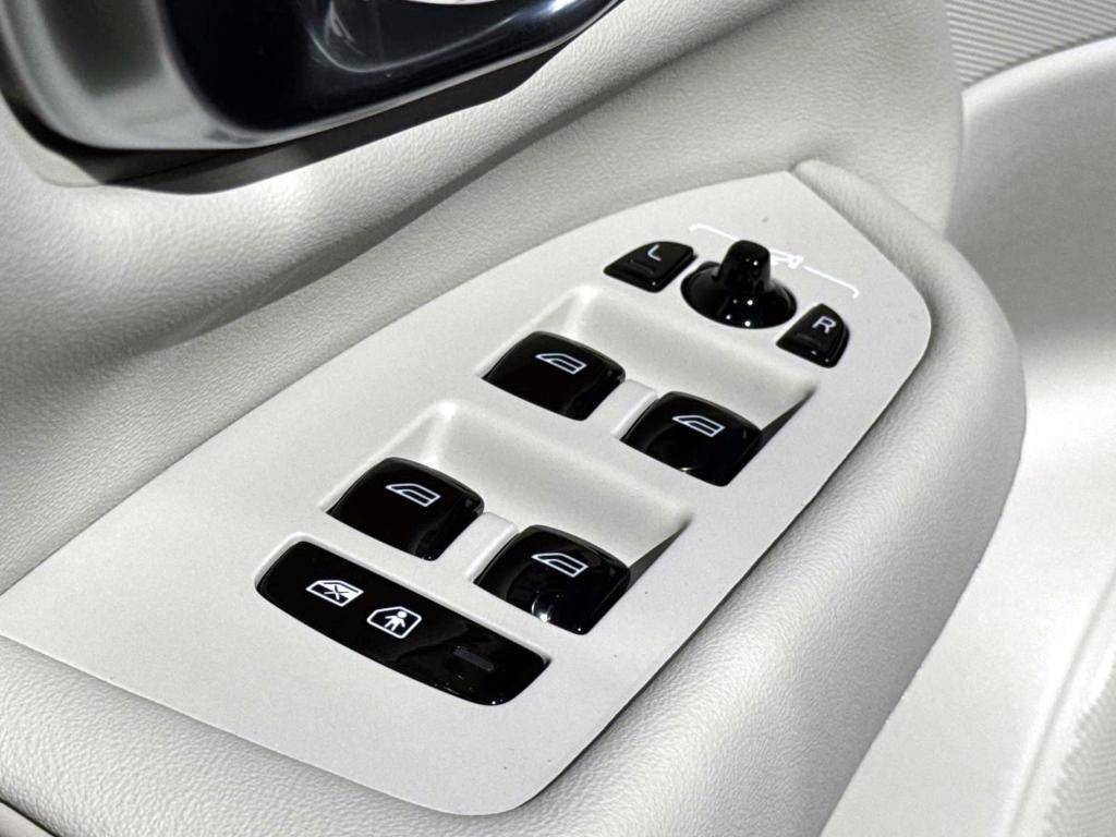 new 2026 Volvo XC90 car, priced at $77,835