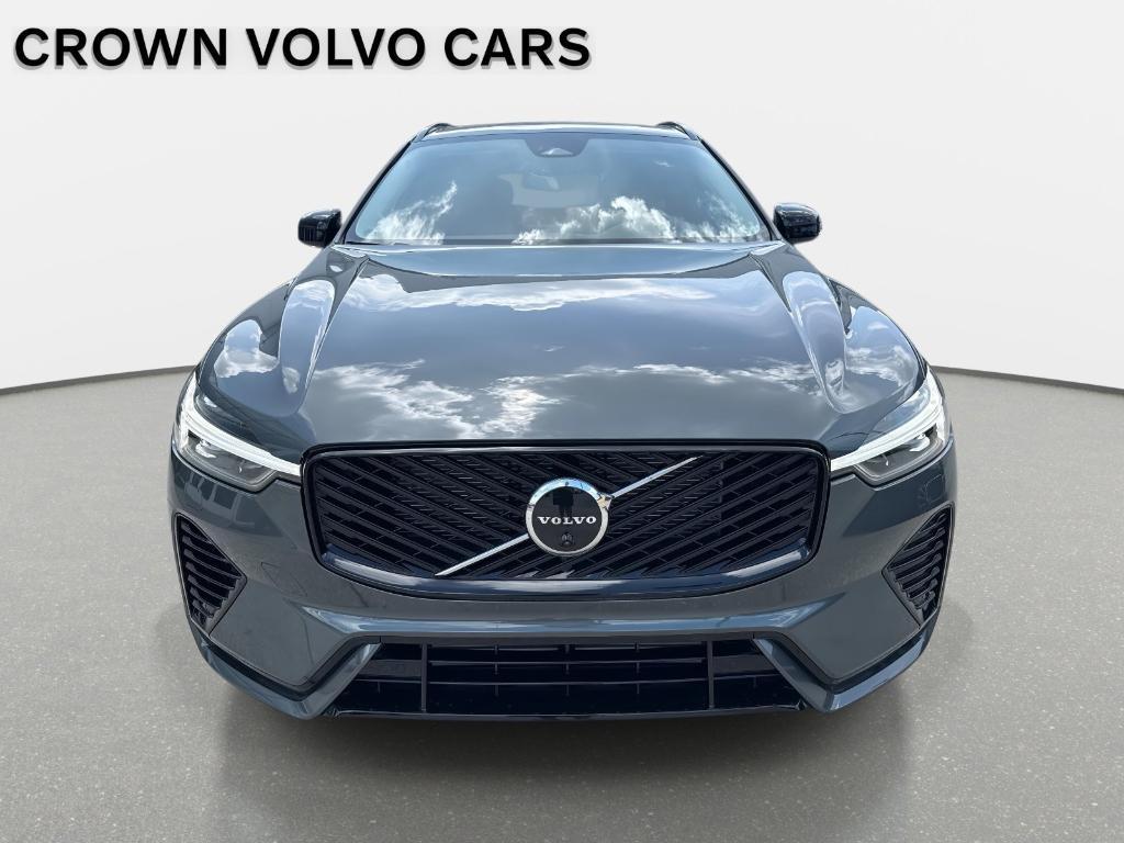 new 2026 Volvo XC60 Plug-In Hybrid car, priced at $70,085