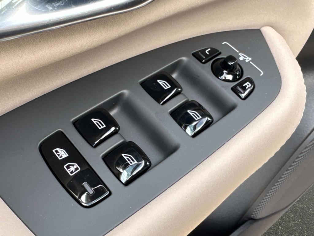 new 2026 Volvo XC90 car, priced at $71,825