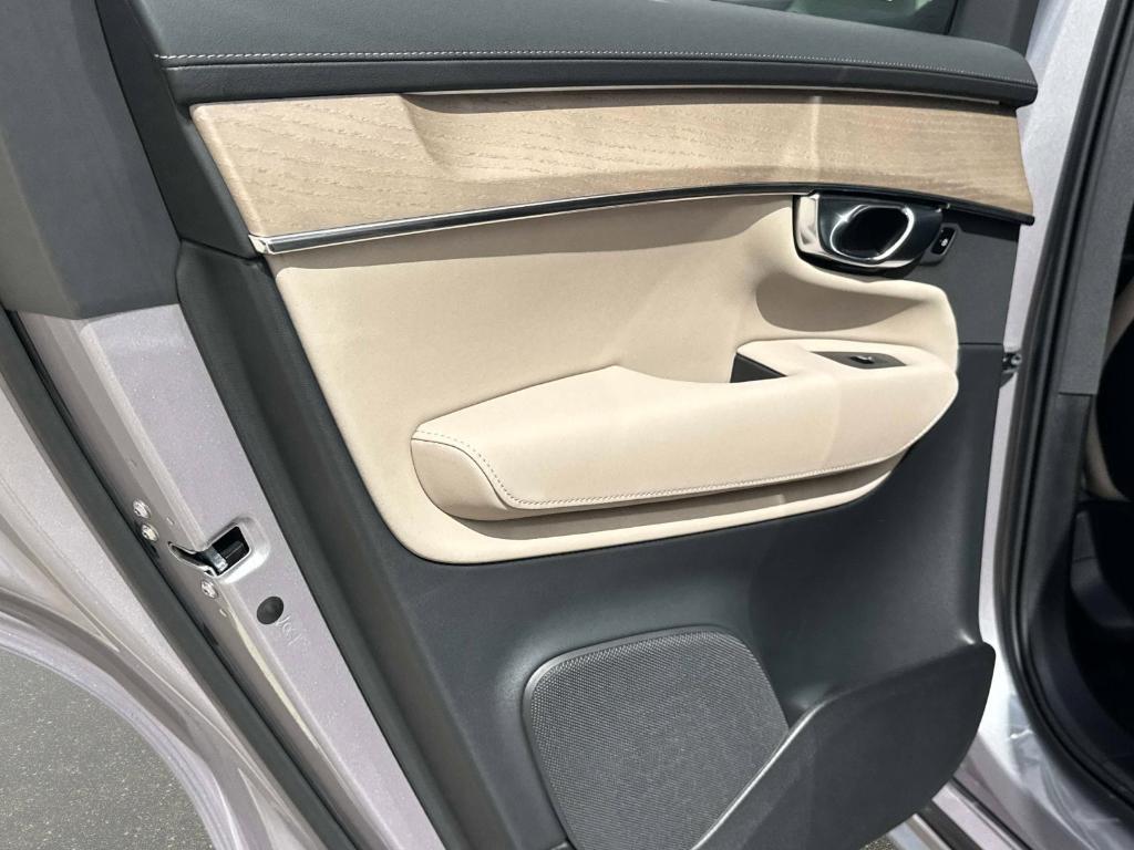 new 2026 Volvo XC90 car, priced at $71,825