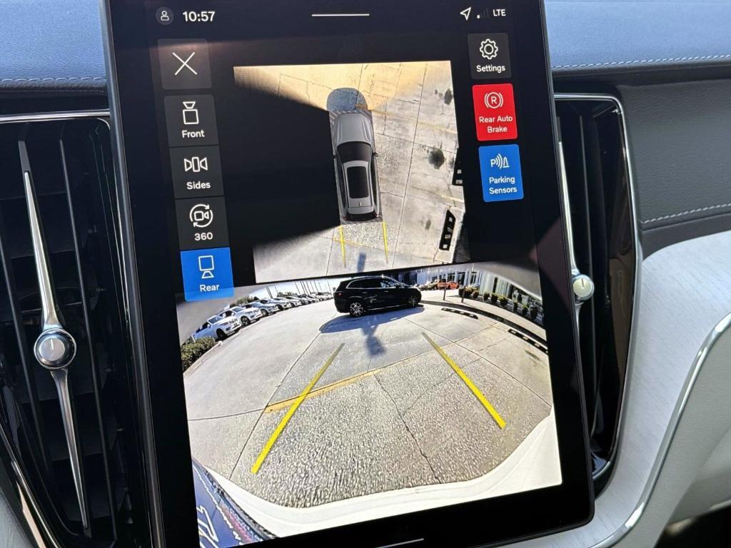 new 2026 Volvo XC60 car, priced at $62,175