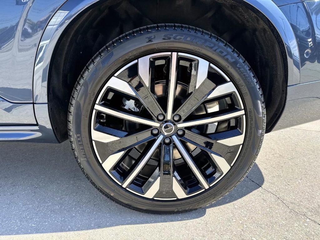 new 2026 Volvo XC90 car, priced at $75,155
