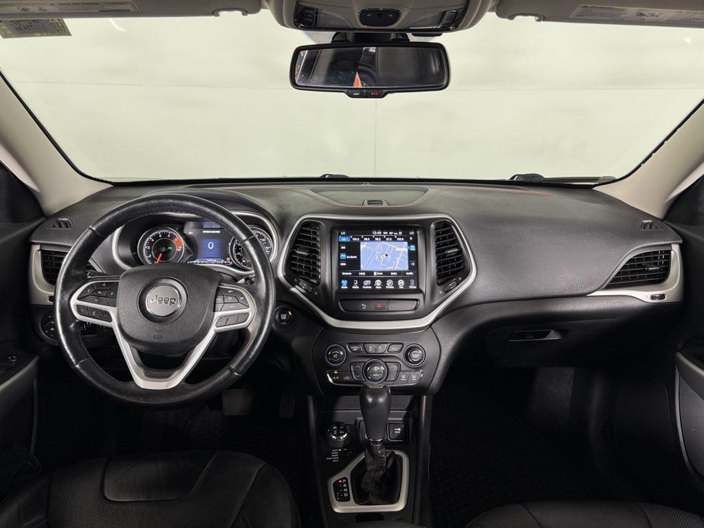 used 2017 Jeep Cherokee car