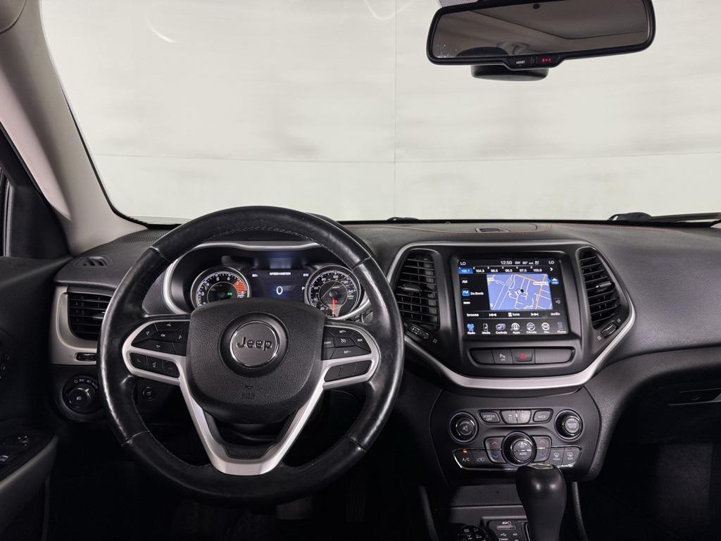 used 2017 Jeep Cherokee car