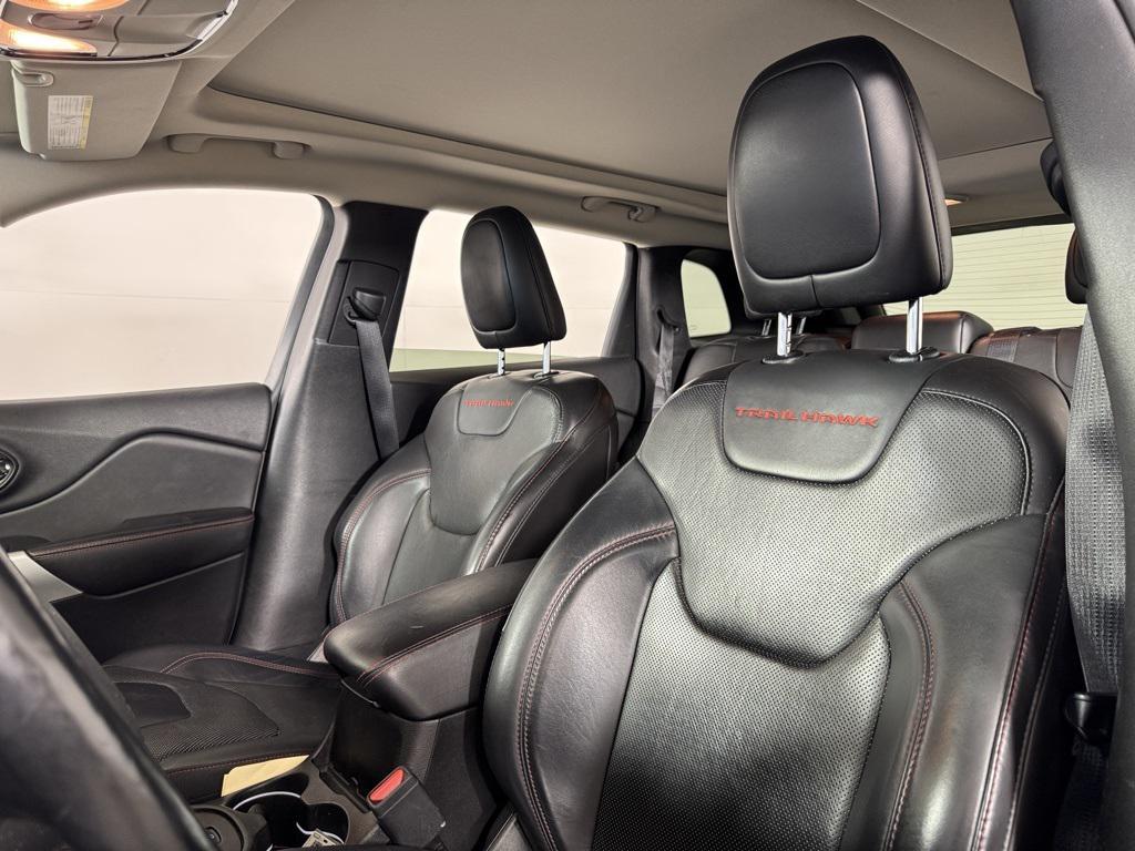 used 2017 Jeep Cherokee car