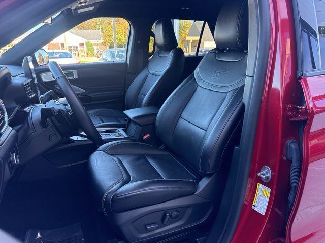 used 2023 Ford Explorer car, priced at $39,900