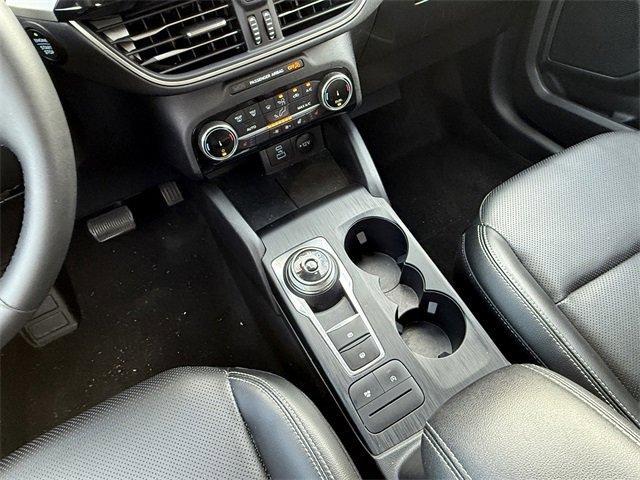 used 2022 Ford Escape car, priced at $20,900