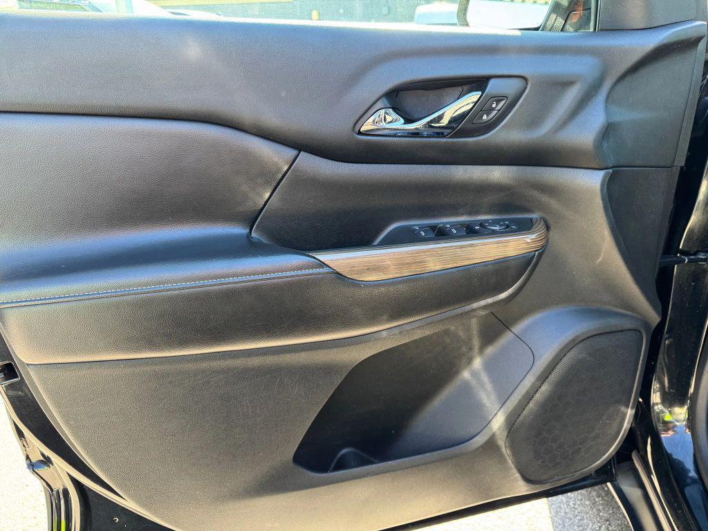 used 2017 GMC Acadia car, priced at $13,259