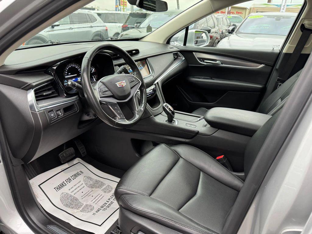 used 2018 Cadillac XT5 car, priced at $17,999