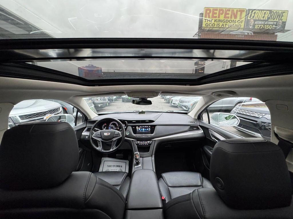 used 2018 Cadillac XT5 car, priced at $17,999